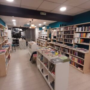 LA LIBRAIRIE AU PLAFOND LA LIBRAIRIE AU PLAFOND